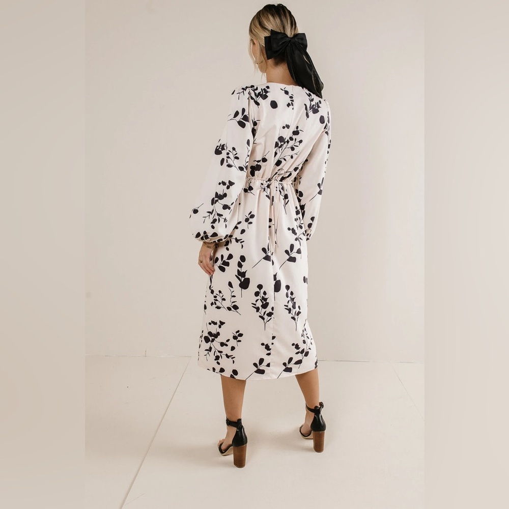 EUC Bohme Hadlee Cream and Black Floral Long Balloon Sleeve Midi Dress - Picture 2 of 12